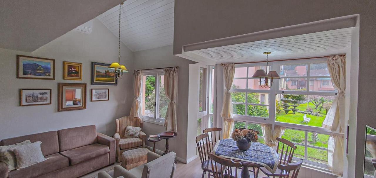 Duplex Floresta Negra - Sua Base Perfeita Em Gramado! Otima Localizacao Lagonegro 500M - 02 Quartos E 02 Banheiros Para Familia Em Condominio Fechad0, Cozinha Completa Com Garagem E Portaria 24H Eksteriør billede