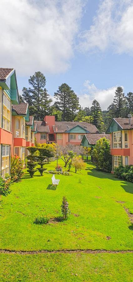 Duplex Floresta Negra - Sua Base Perfeita Em Gramado! Otima Localizacao Lagonegro 500M - 02 Quartos E 02 Banheiros Para Familia Em Condominio Fechad0, Cozinha Completa Com Garagem E Portaria 24H Eksteriør billede