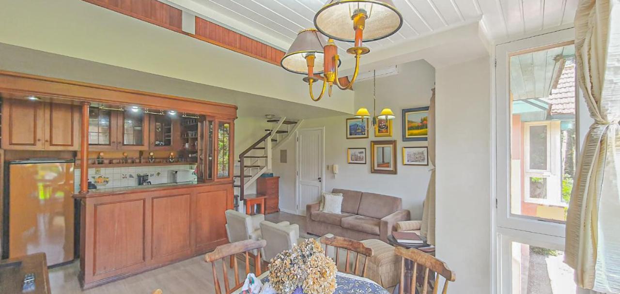 Duplex Floresta Negra - Sua Base Perfeita Em Gramado! Otima Localizacao Lagonegro 500M - 02 Quartos E 02 Banheiros Para Familia Em Condominio Fechad0, Cozinha Completa Com Garagem E Portaria 24H Eksteriør billede
